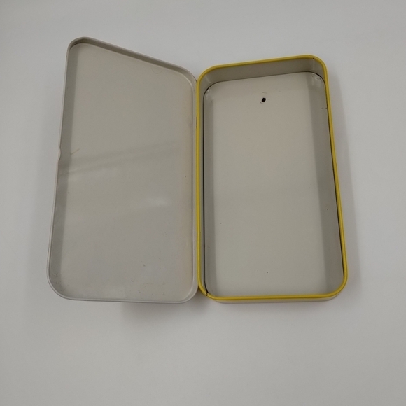 Peter Pan Walt Disney Collectible Tin W/ Sticker PB Hunts Tinkerbell Vintage - Picture 4 of 11